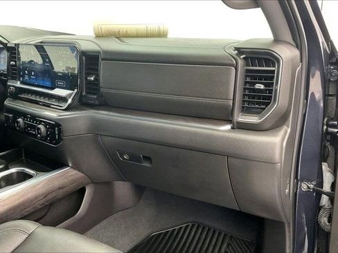 Used 2024 Chevrolet Silverado 1500 LTZ w/ LTZ Convenience Package II AWD/4WD image 15
