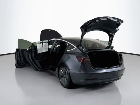 Used 2018 Tesla Model 3 Mid Range RWD image 31
