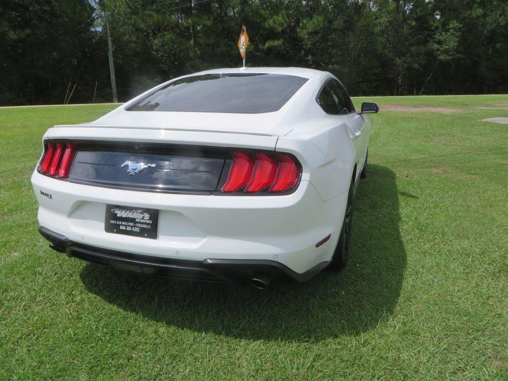 Used 2020 Ford Mustang Premium RWD image 6