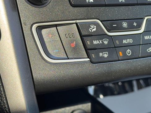 Used 2020 Ford Fusion SE AWD/4WD image 22