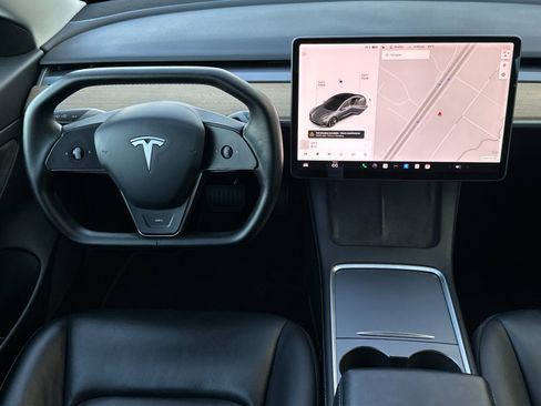 Used 2021 Tesla Model 3 Standard Range Plus image 13