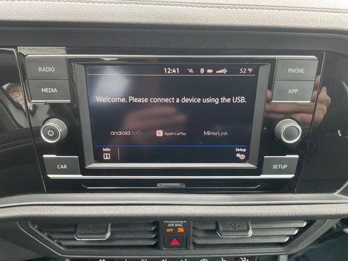 Used 2019 Volkswagen Jetta SE image 18