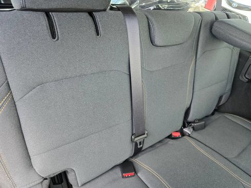 Used 2024 Jeep Wrangler Unlimited Sport AWD/4WD image 14