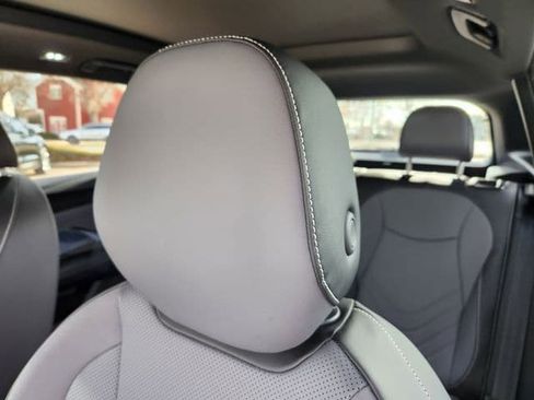 New 2026 Volkswagen Tiguan SE R-Line AWD/4WD image 13