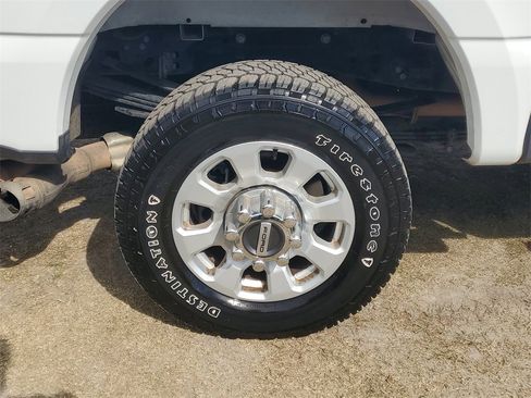 Used 2024 Ford F350 XLT image 7