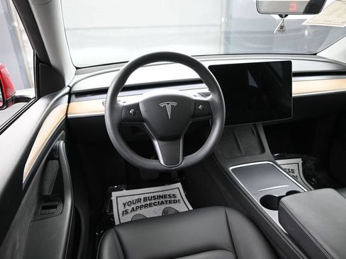 Used 2023 Tesla Model Y Long Range AWD/4WD image 26