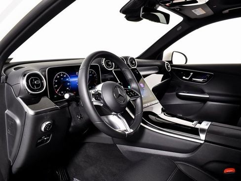 Certified 2025 Mercedes-Benz GLC 300 image 19