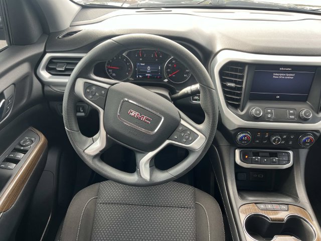 Used 2023 GMC Acadia SLE FWD image 13