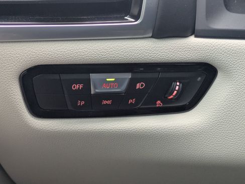 Used 2025 BMW M850i xDrive image 18