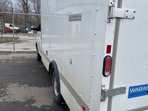 Used 2023 Chevrolet Express 3500 w/ Power Convenience Package image 6