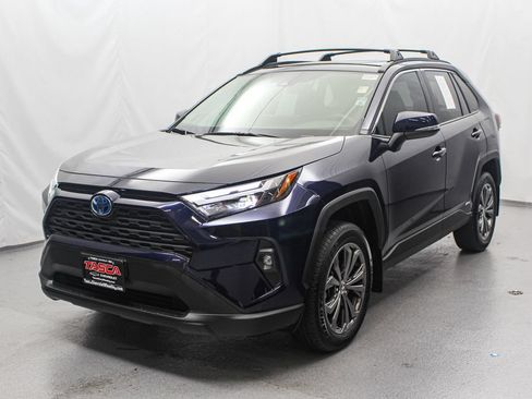 Used 2024 Toyota RAV4 XLE Premium w/ Weather Package AWD/4WD image 5