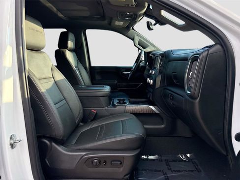 Used 2021 GMC Sierra 3500 Denali w/ Denali Ultimate Package image 32