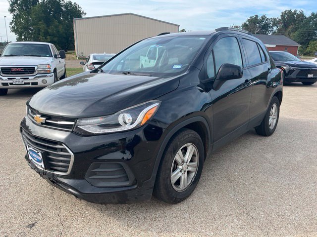 Used 2022 Chevrolet Trax LT w/ LT Convenience Package FWD image 2