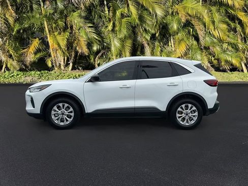 Used 2023 Ford Escape Active w/ Tech Pack #1 AWD/4WD image 8