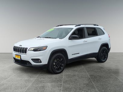 Used 2023 Jeep Cherokee Altitude Lux