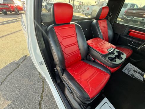 Used 2014 RAM 1500 Express image 29