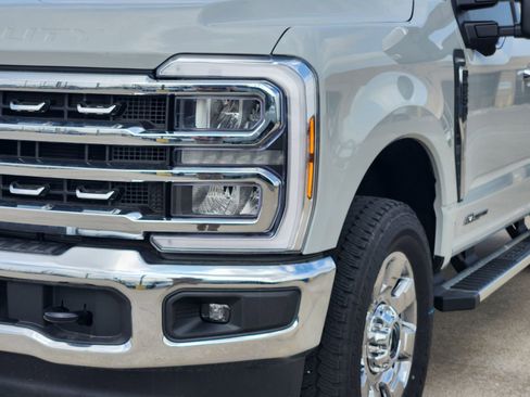 New 2026 Ford F250 Lariat w/ Chrome Package image 10