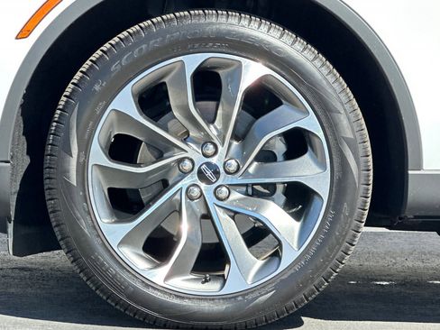 Used 2025 Lincoln Aviator Reserve w/ Illumination Package image 27