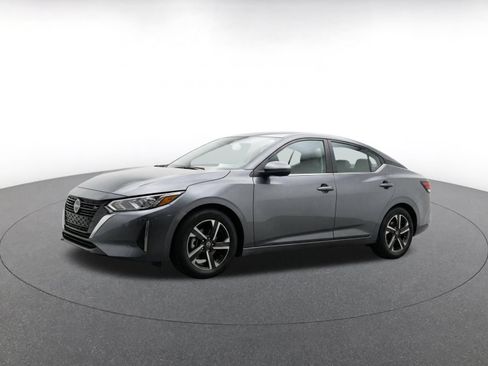 Used 2025 Nissan Sentra SV FWD image 3