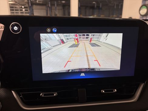 New 2026 Chevrolet Equinox LT w/ Convenience Package II image 21