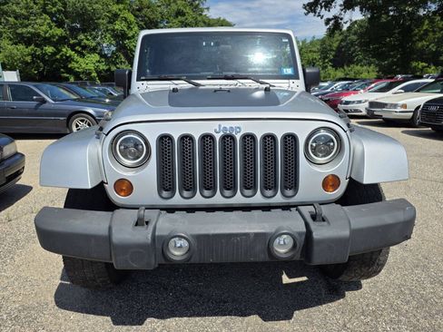 Used 2012 Jeep Wrangler Sahara AWD/4WD image 5