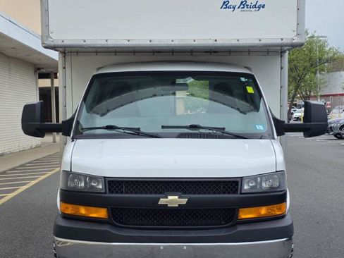Used 2019 Chevrolet Express 3500 w/ Power Convenience Package RWD image 2