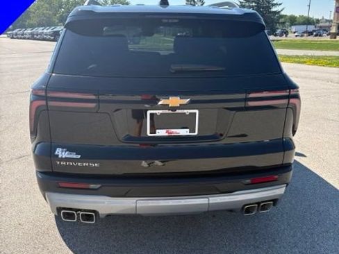 New 2026 Chevrolet Traverse LT w/ Driver Confidence Package FWD image 5