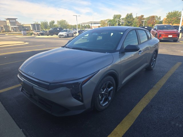 Used 2026 Kia K4 FWD image 3