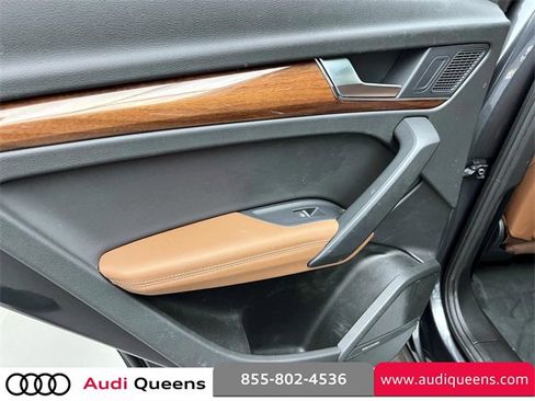 Used 2022 Audi Q5 2.0T Premium Plus image 11