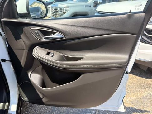 Used 2023 Buick Encore GX Preferred FWD image 17