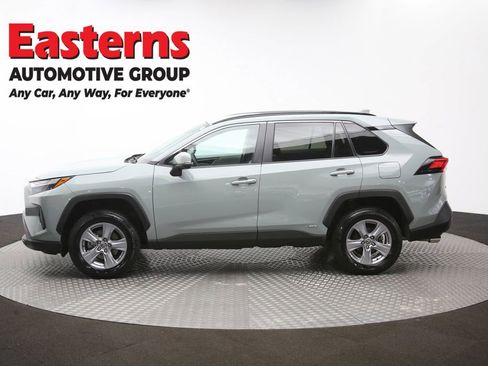 Used 2022 Toyota RAV4 XLE AWD/4WD image 60