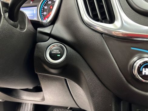 Used 2024 Chevrolet Equinox LT image 30