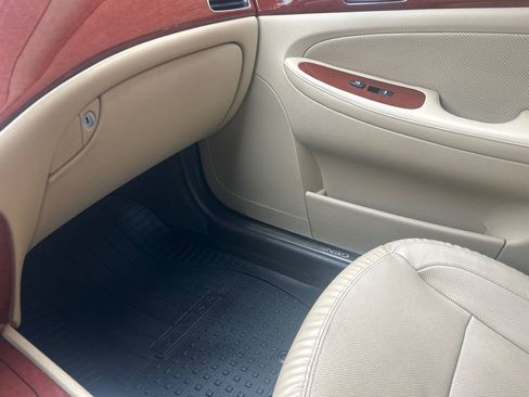 Used 2013 Hyundai Genesis 3.8 image 12