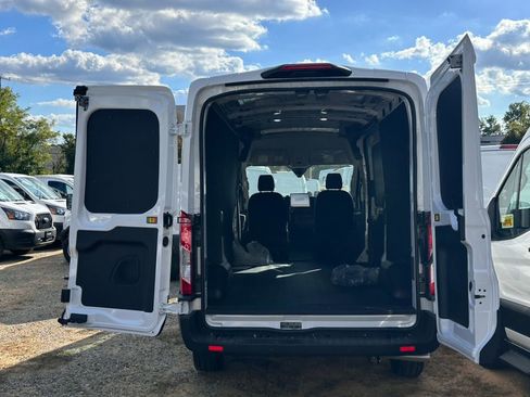 New 2026 Ford Transit 250 148 Medium Roof w/ Load Area Protection Package RWD image 8