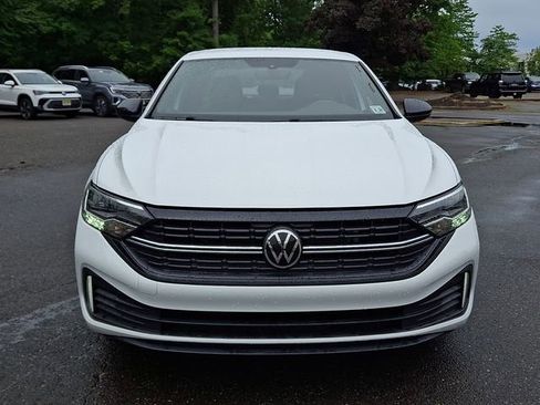 Used 2023 Volkswagen Jetta Sport FWD image 3