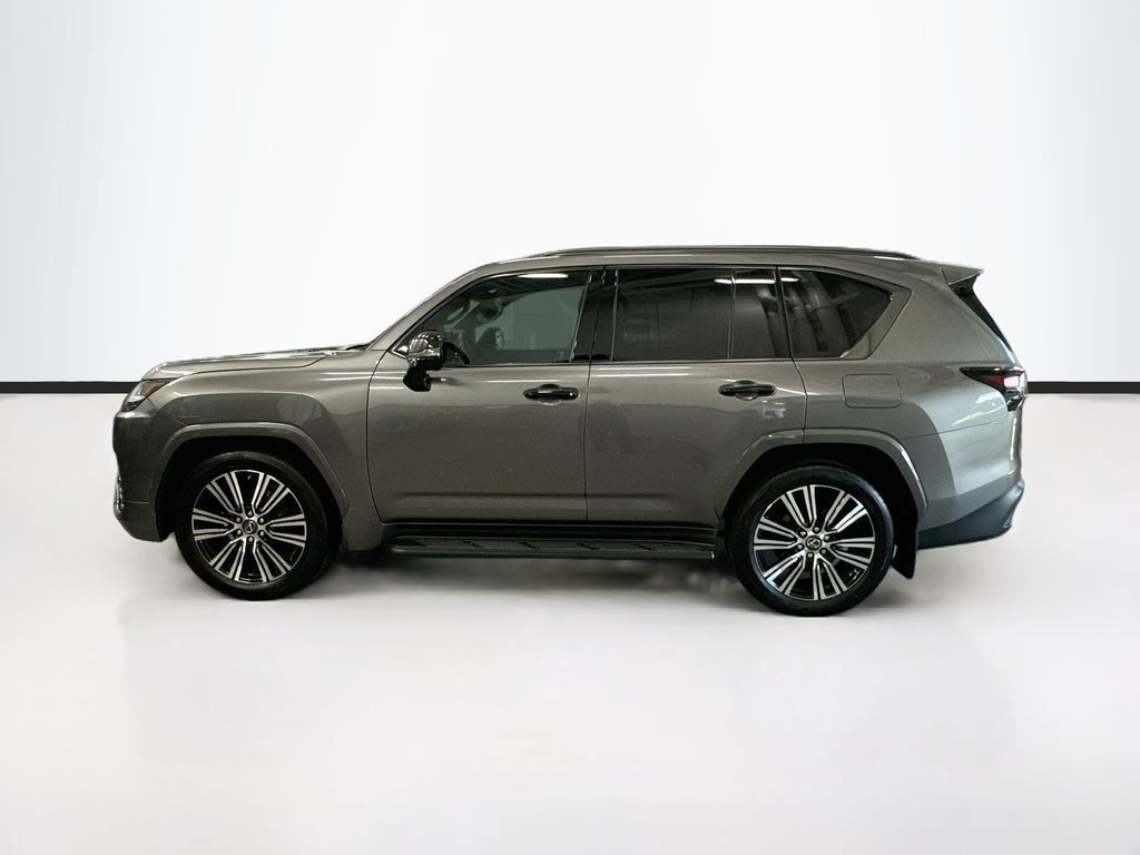 Used 2023 Lexus LX 600 4WD w/ Appearance Package image 8
