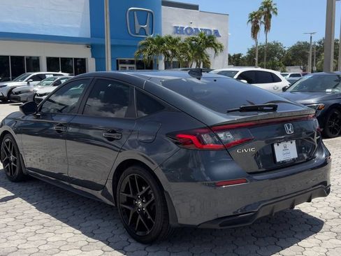 Used 2025 Honda Civic Sport image 9