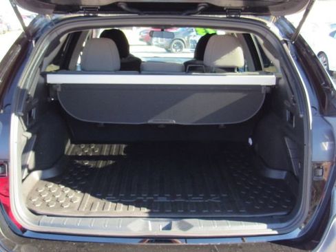 Used 2023 Subaru Outback Premium AWD/4WD image 5