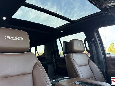 Certified 2023 Chevrolet Suburban High Country w/ LPO, Illumination Package AWD/4WD image 21