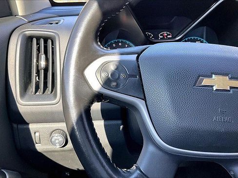 Used 2022 Chevrolet Colorado LT w/ LT Convenience Package image 19