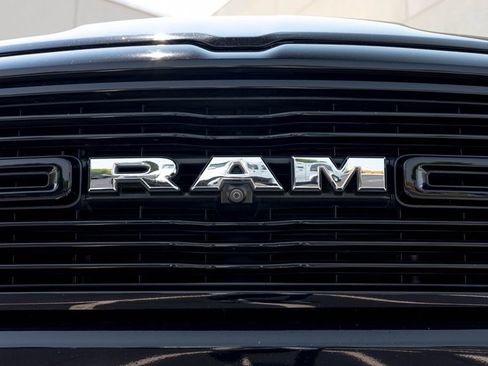 Used 2019 RAM 1500 Laramie AWD/4WD image 6