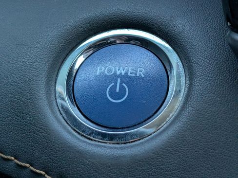 Used 2022 Toyota Highlander Bronze Edition image 27