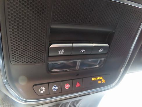 Used 2025 Chevrolet Blazer EV RS image 33