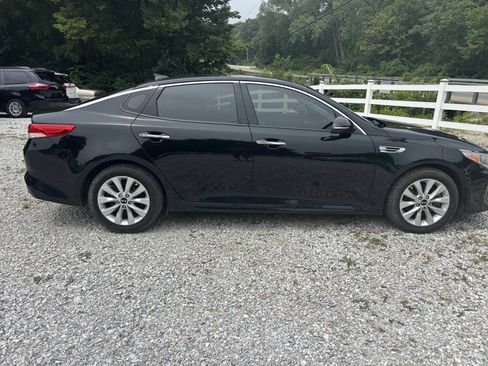 Used 2017 Kia Optima EX w/ Premium Package FWD image 1