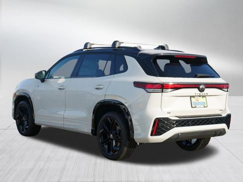 New 2026 Volkswagen Tiguan SE R-Line AWD/4WD image 2