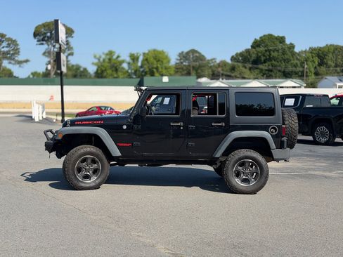 Used 2015 Jeep Wrangler Unlimited Rubicon AWD/4WD image 4