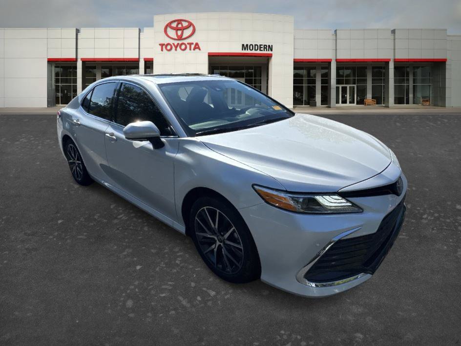 Certified 2023 Toyota Camry XLE w/ Navigation Package FWD image 10