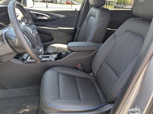 New 2026 Buick Envista Sport Touring w/ Convenience I Package FWD image 23