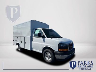 New 2025 GMC Savana 3500 w/ Power Convenience Package