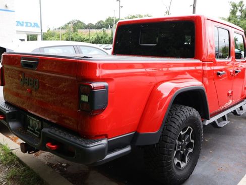 Used 2021 Jeep Gladiator Rubicon AWD/4WD image 6
